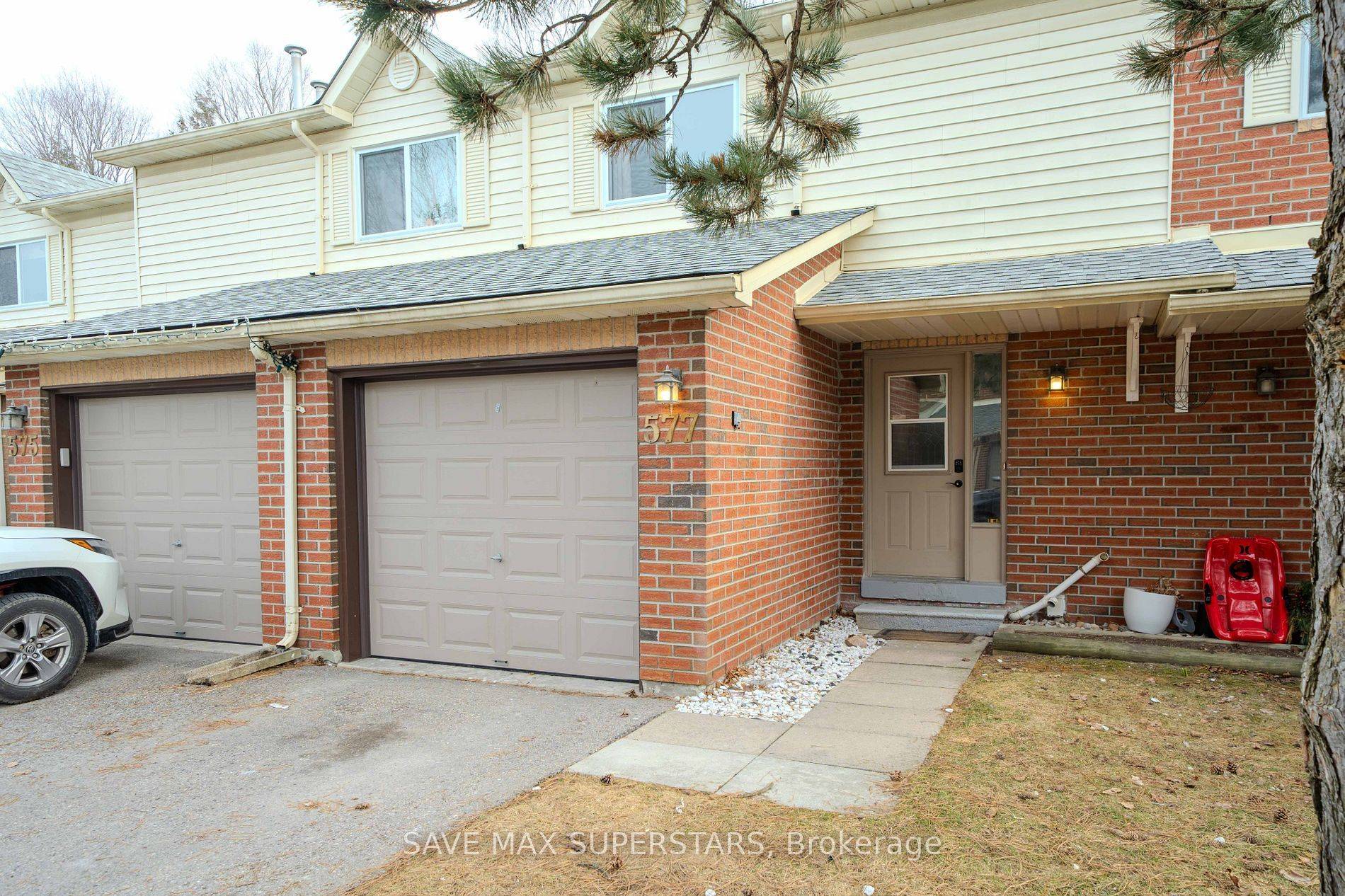 Newmarket, ON L3X 1X9,577 Jack Giles CIR