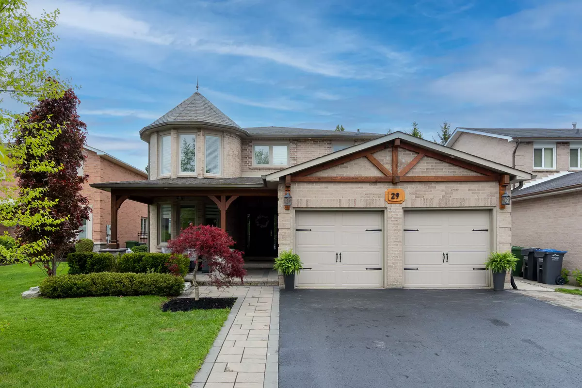 Caledon, ON L7E 1N3,29 Sir Lancelot CT