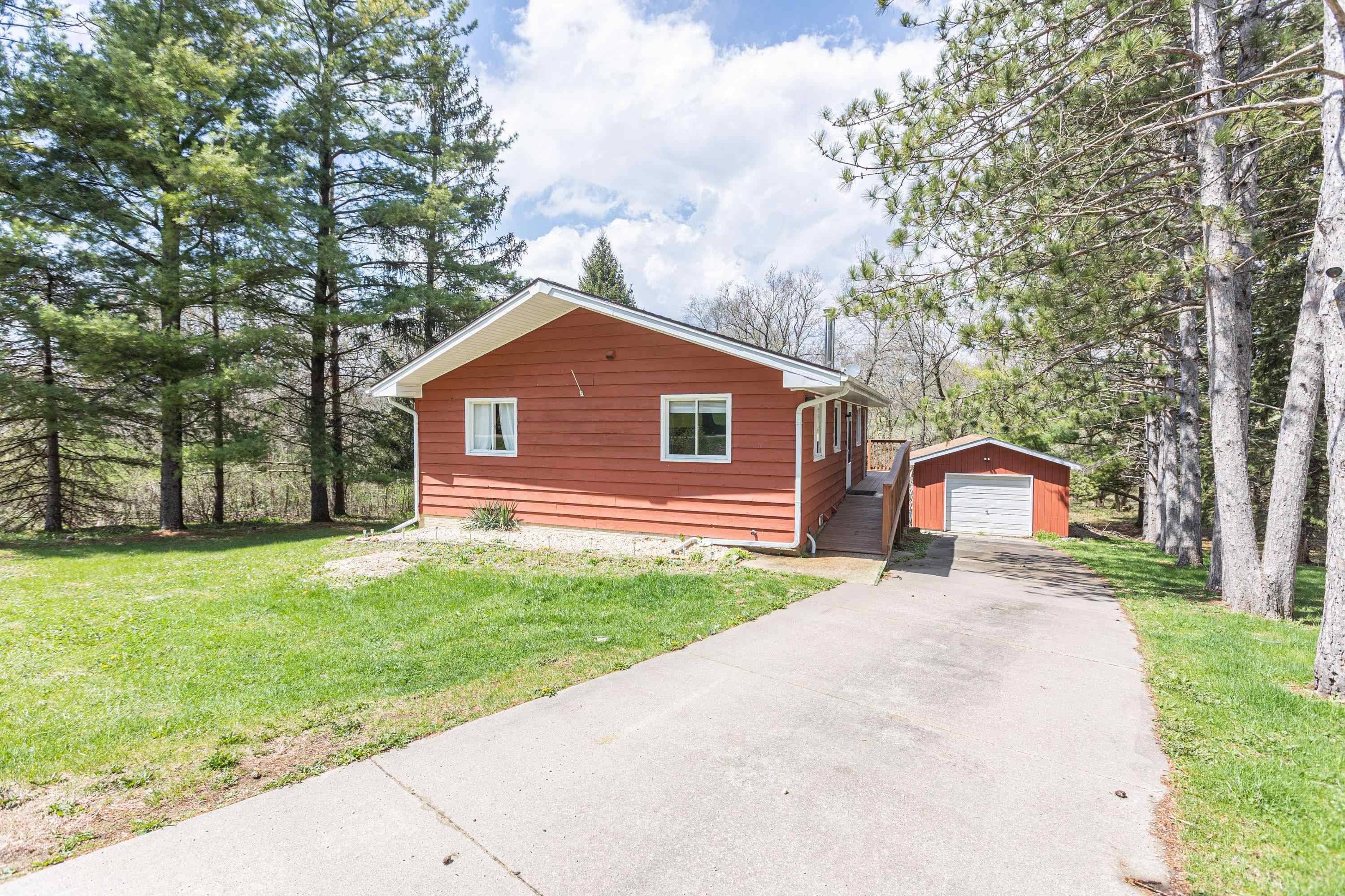 8A116 Independence Drive, Apple River, IL 61001
