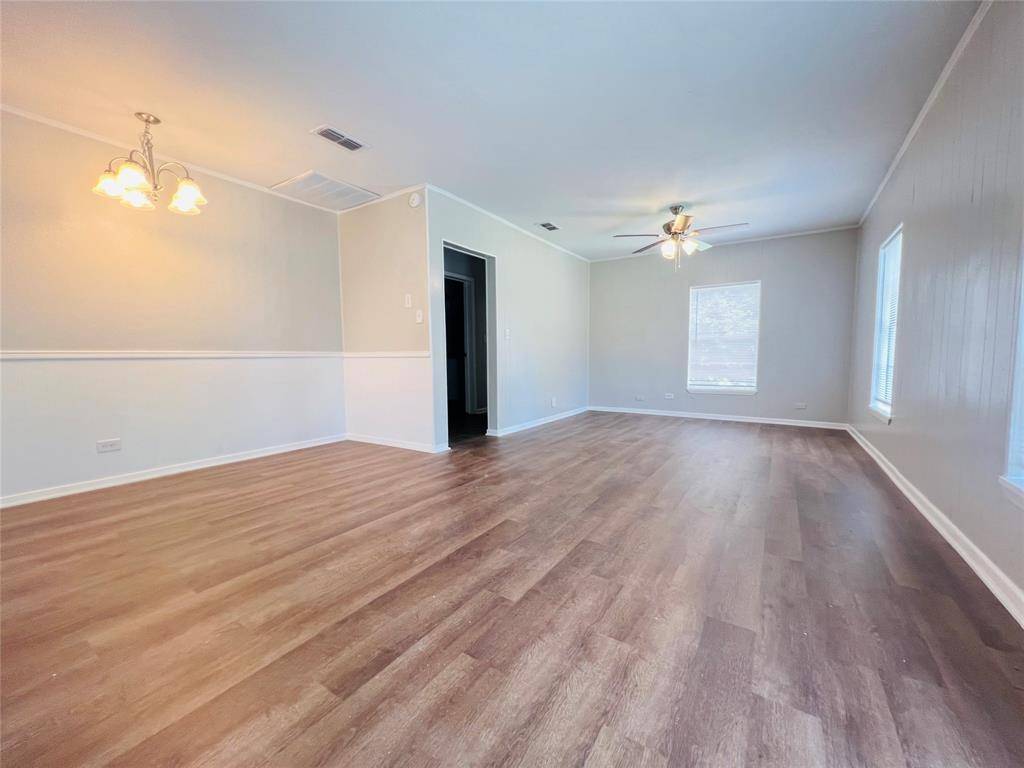 Winnsboro, TX 75494,911 N Walnut Street