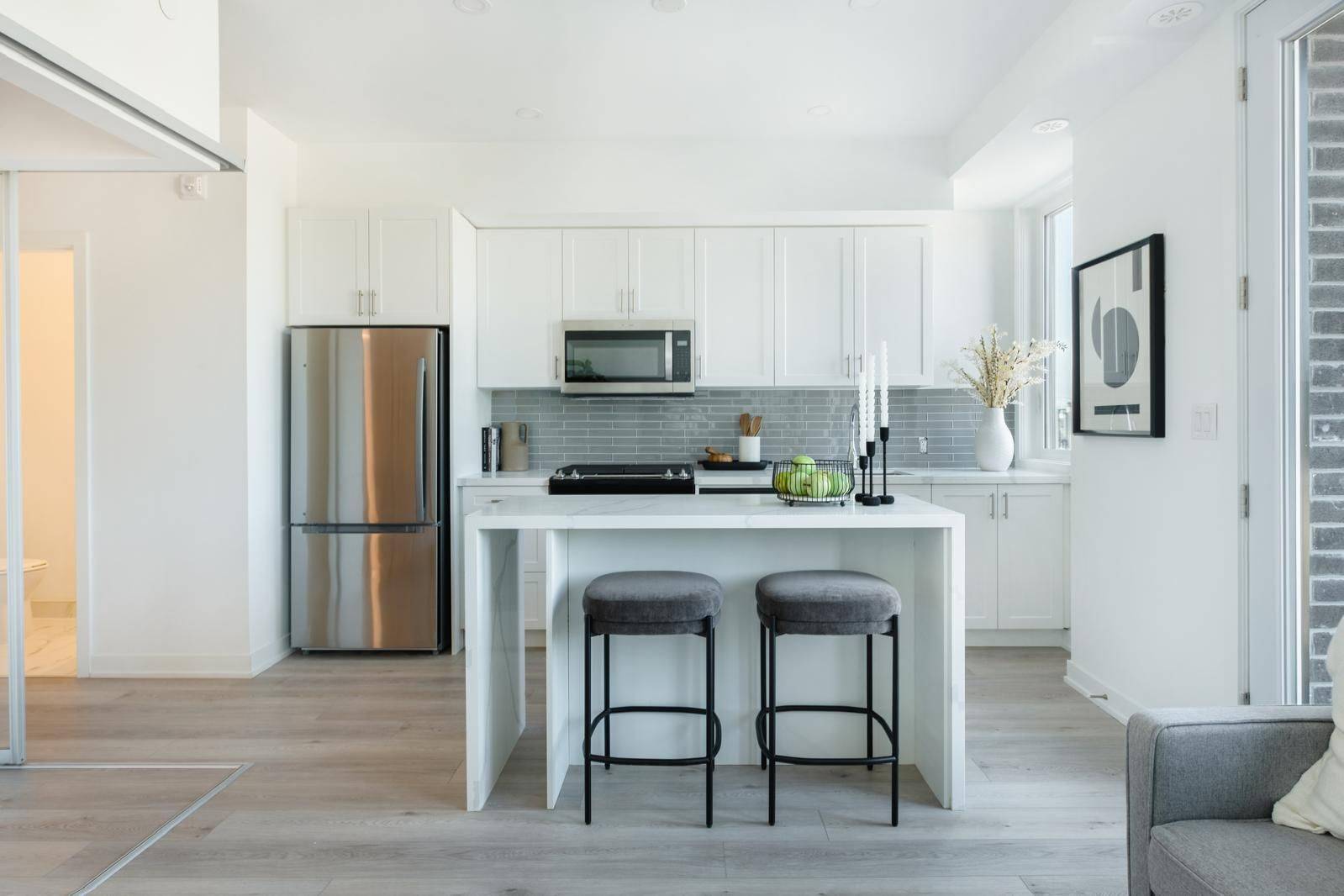 Toronto E03, ON M4B 2V5,1455 O'Connor DR #12