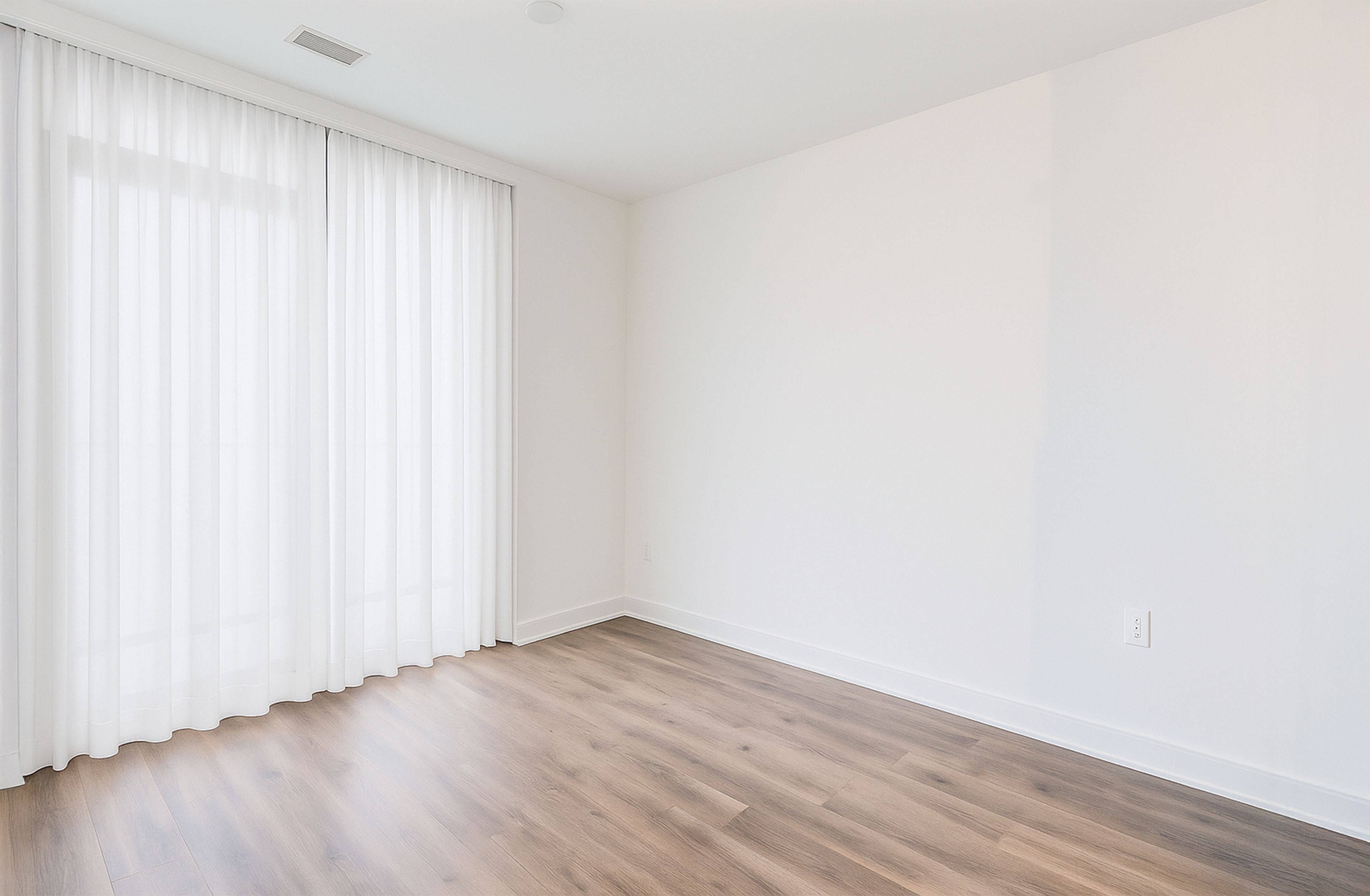 Mississauga, ON L5A 0B1,86 Dundas ST #718
