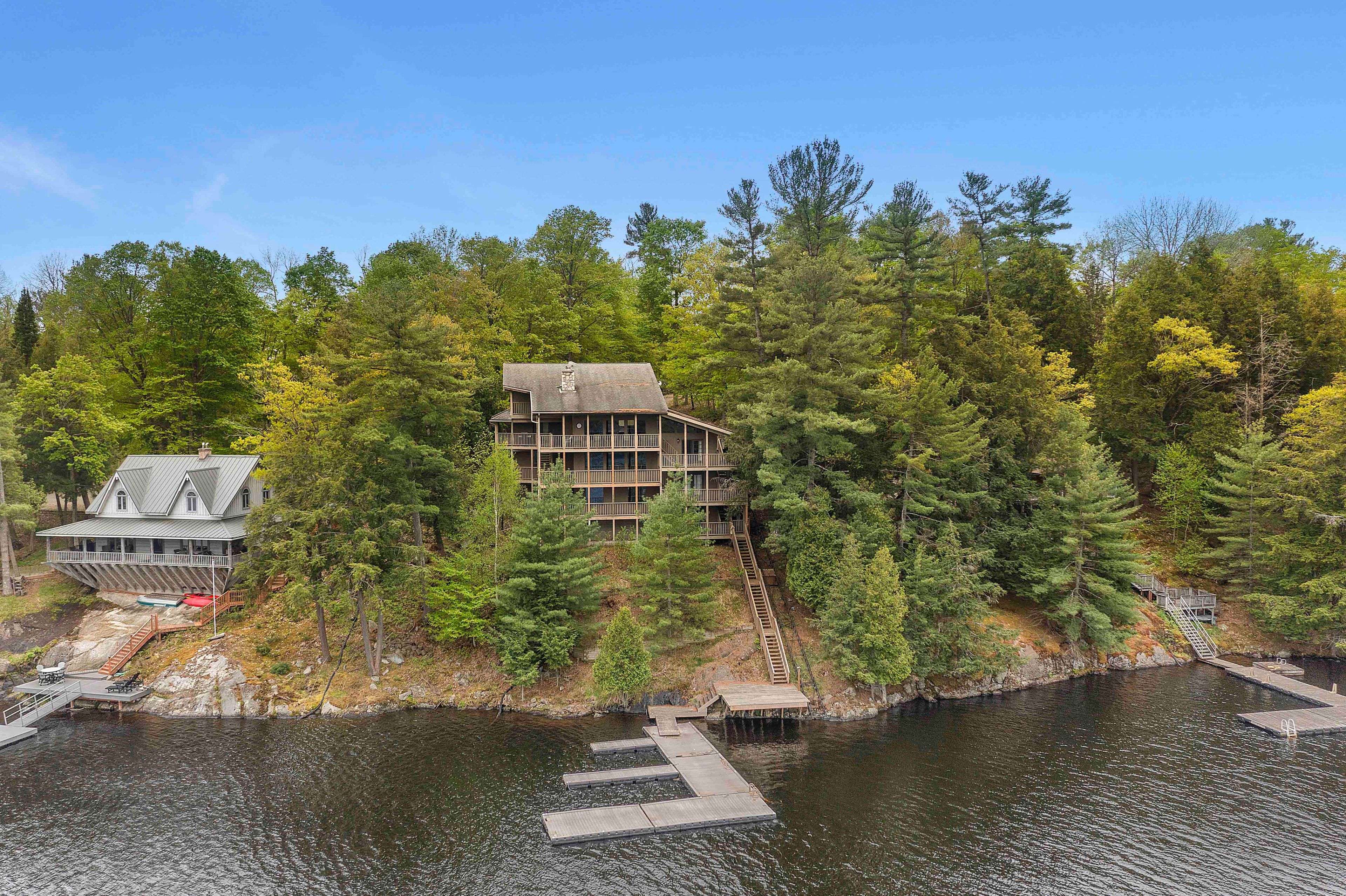 4 Limbert LN S,  Mcdougall,  ON P2A 2W9