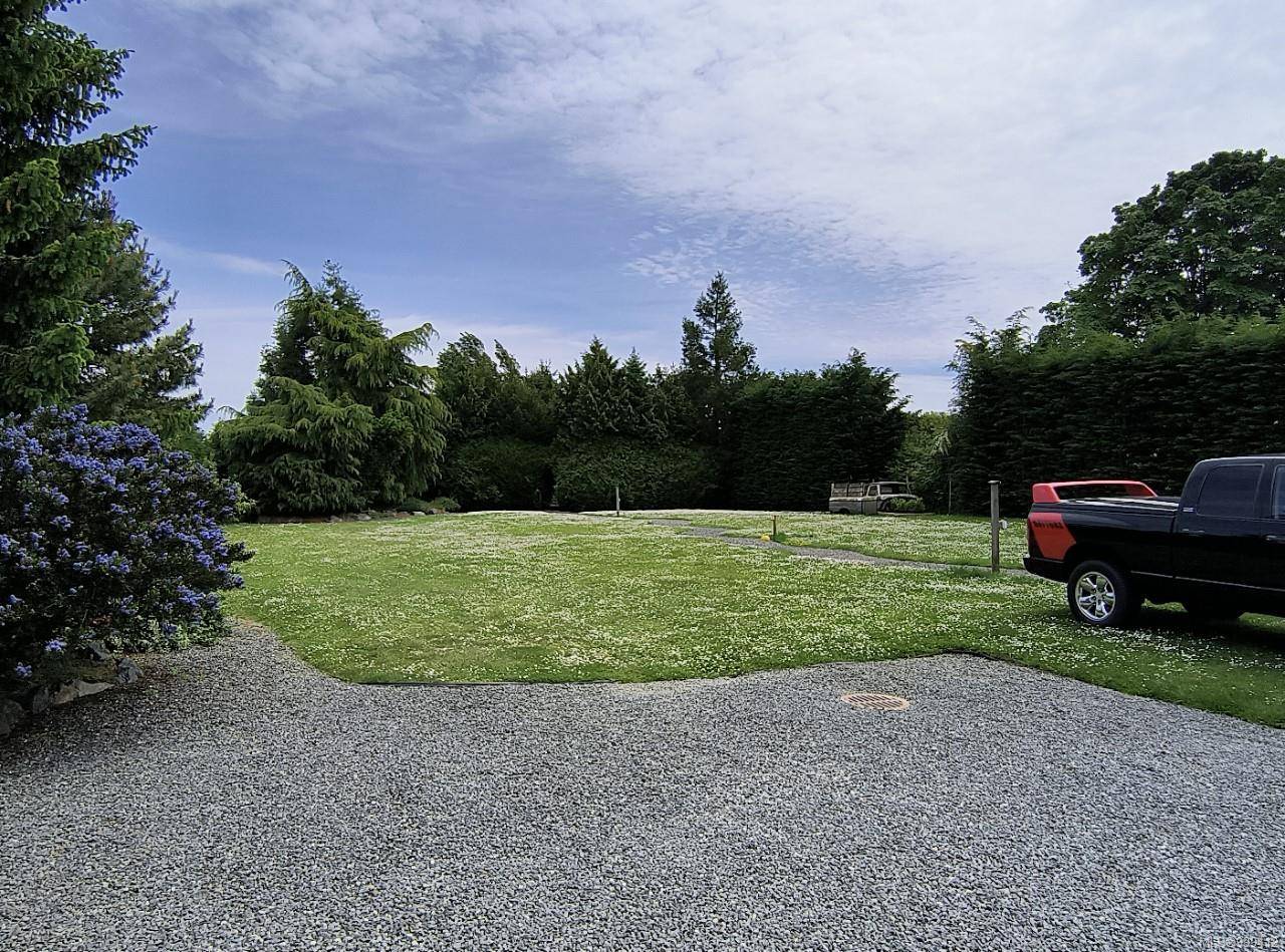 North Saanich, BC V8L 0H6,9159 East Saanich Rd