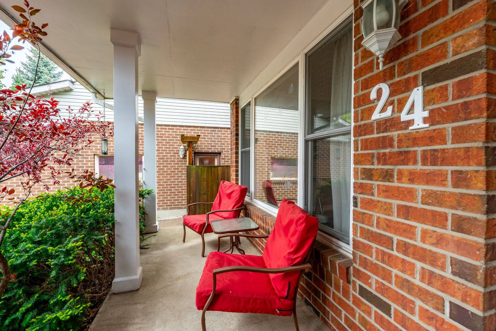 Hamilton, ON L8B 0B7,24 Vance CRES