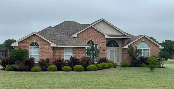 173 Hunters Glenn Drive,  Waxahachie,  TX 75167