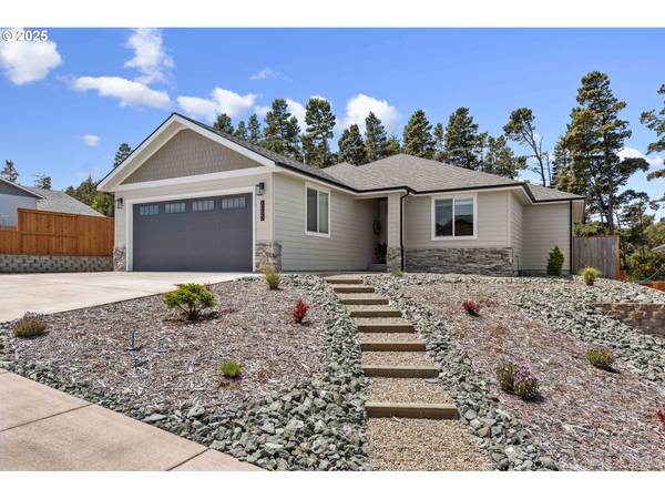 2130 FIR ST, North Bend, OR 97459