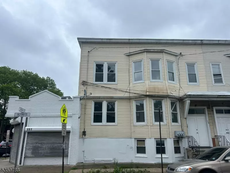 East Orange City, NJ 07018,207 Tremont Ave