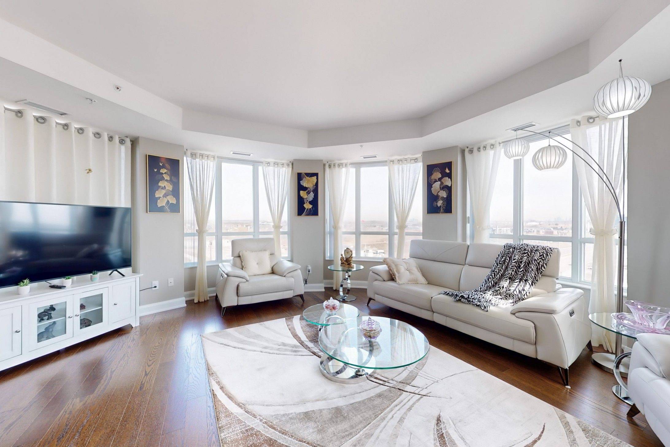 Oakville, ON L6H 0E9,2480 Prince Michael DR #621