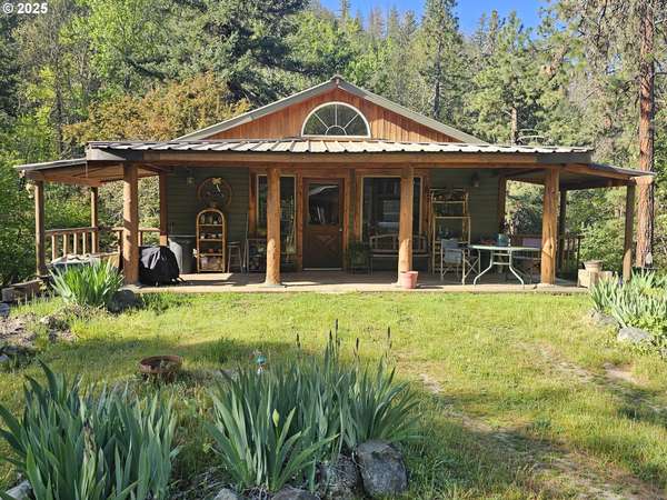 4539 HWY 238, Jacksonville, OR 97530