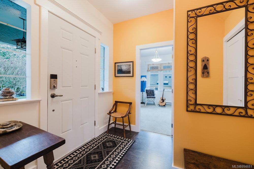 Victoria, BC V8V 2N2,222/224 St. Andrews St