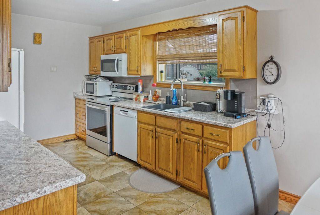 Niagara Falls, ON L2G 7A1,9025 Banting AVE