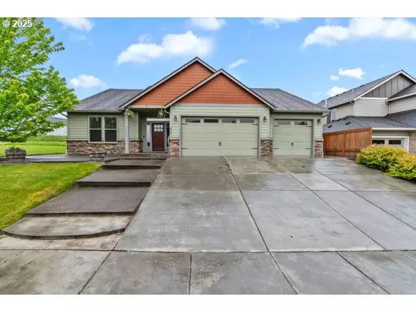834 N 13TH PL, Ridgefield, WA 98642