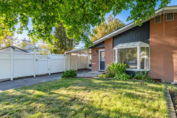 Overbrook - Castleheights And Area, ON K1K 0Y8,597 Clarke AVE