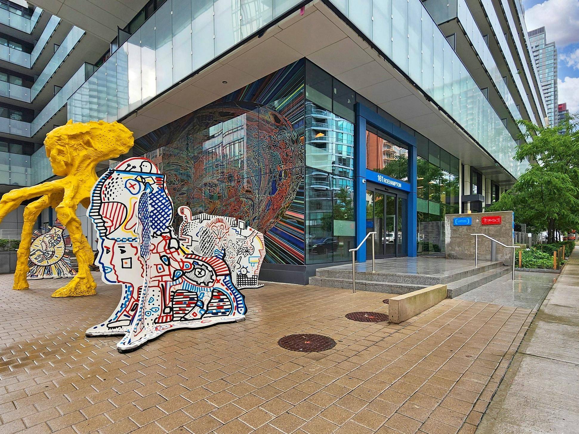 Toronto C10, ON M4P 0C8,161 Roehampton AVE #605