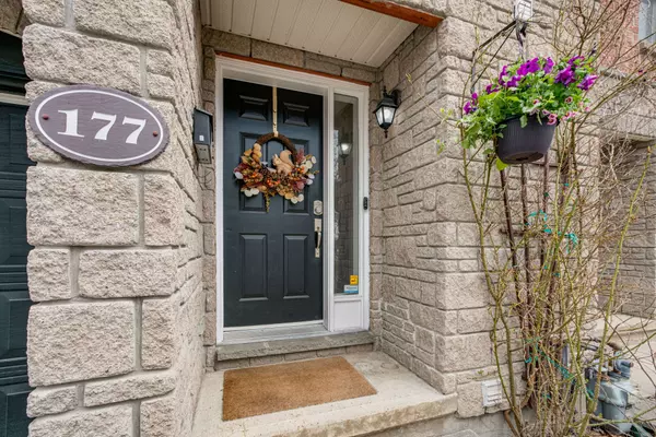 Overbrook - Castleheights And Area, ON K1K 4W9,177 Arcola Private