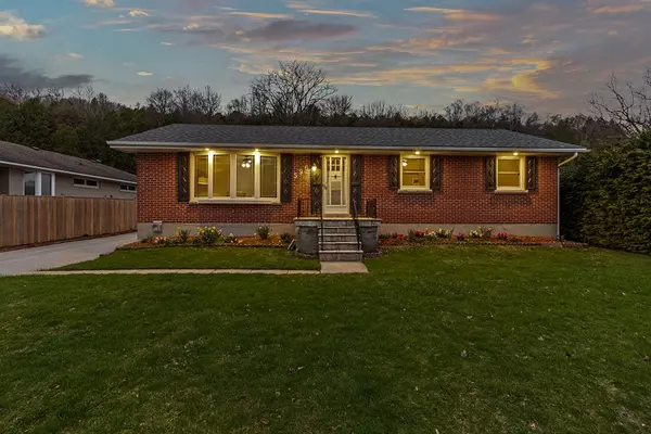 Owen Sound, ON N4K 5E7,596 6TH AVE W