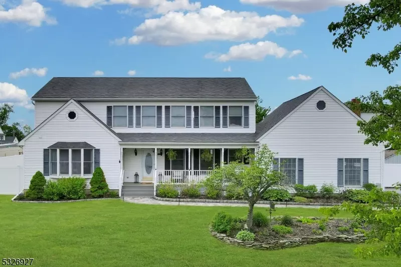 22 Douma Dr, Newton Town, NJ 07860