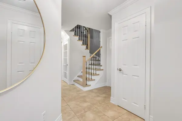 Mississauga, ON L4W 2Y2,4315 Bacchus CRES