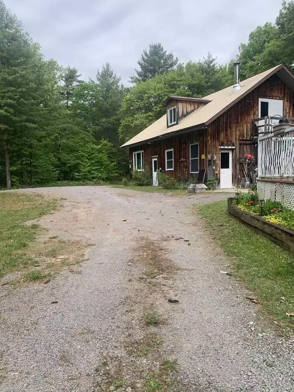 Mississippi Mills, ON K0A 2X0,200 Smith LN