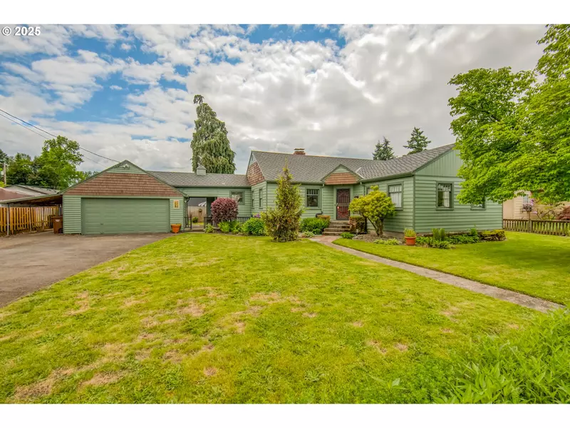 381 W BERKELEY ST, Gladstone, OR 97027