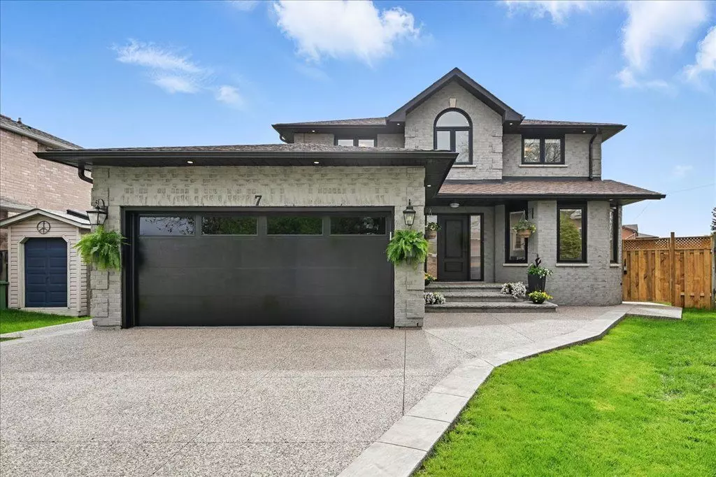 Hamilton, ON L8E 5A5,7 Grandview AVE