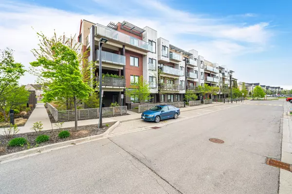 5005 harvard RD #310, Mississauga, ON L5M 0W5