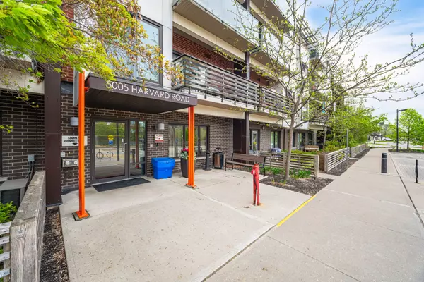 Mississauga, ON L5M 0W5,5005 harvard RD #310