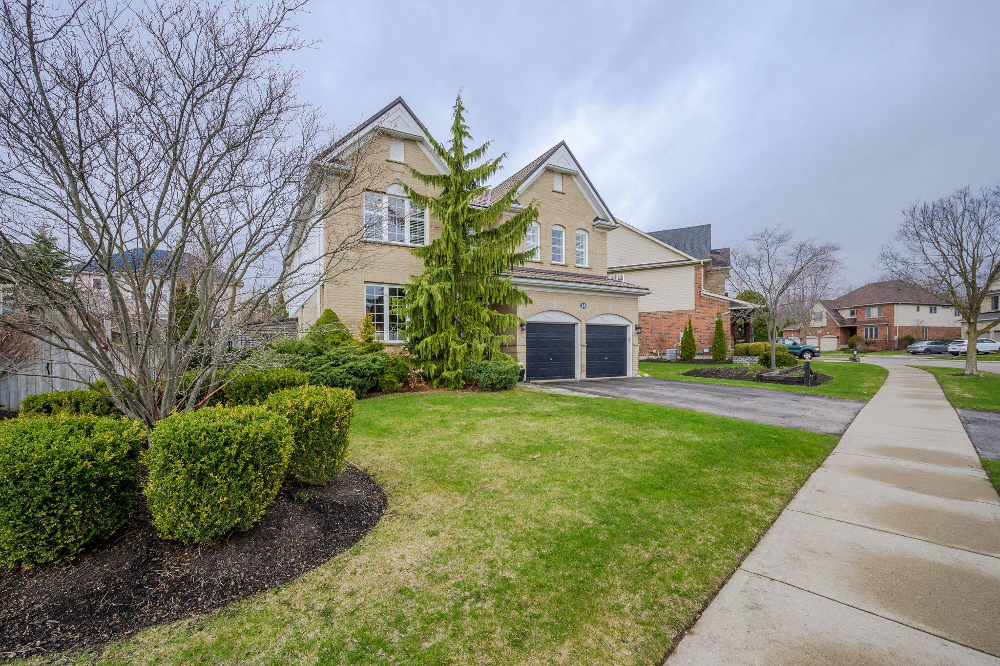 Kitchener, ON N2P 2S1,15 Buerkle CT