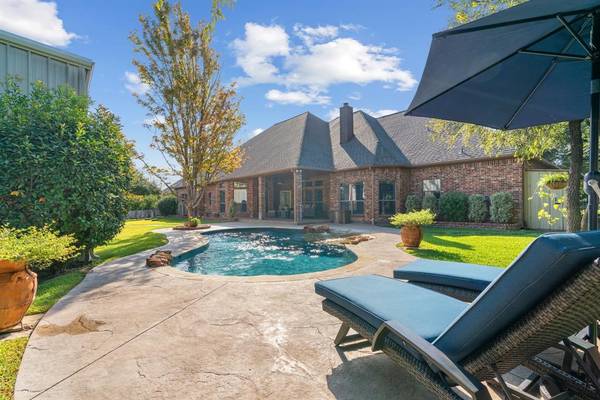 5200 Arbor Mill Drive,  Fort Worth,  TX 76135