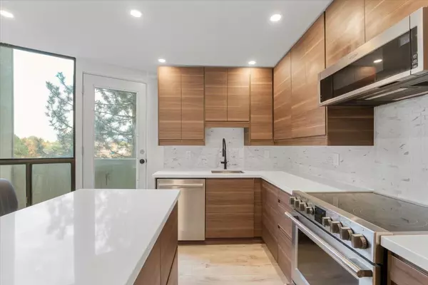 Toronto W08, ON M9C 4W6,284 Mill RD #A25