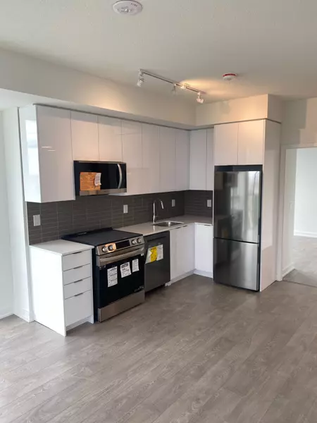 225 Malta AVE #1404, Brampton, ON L6L 6Y6