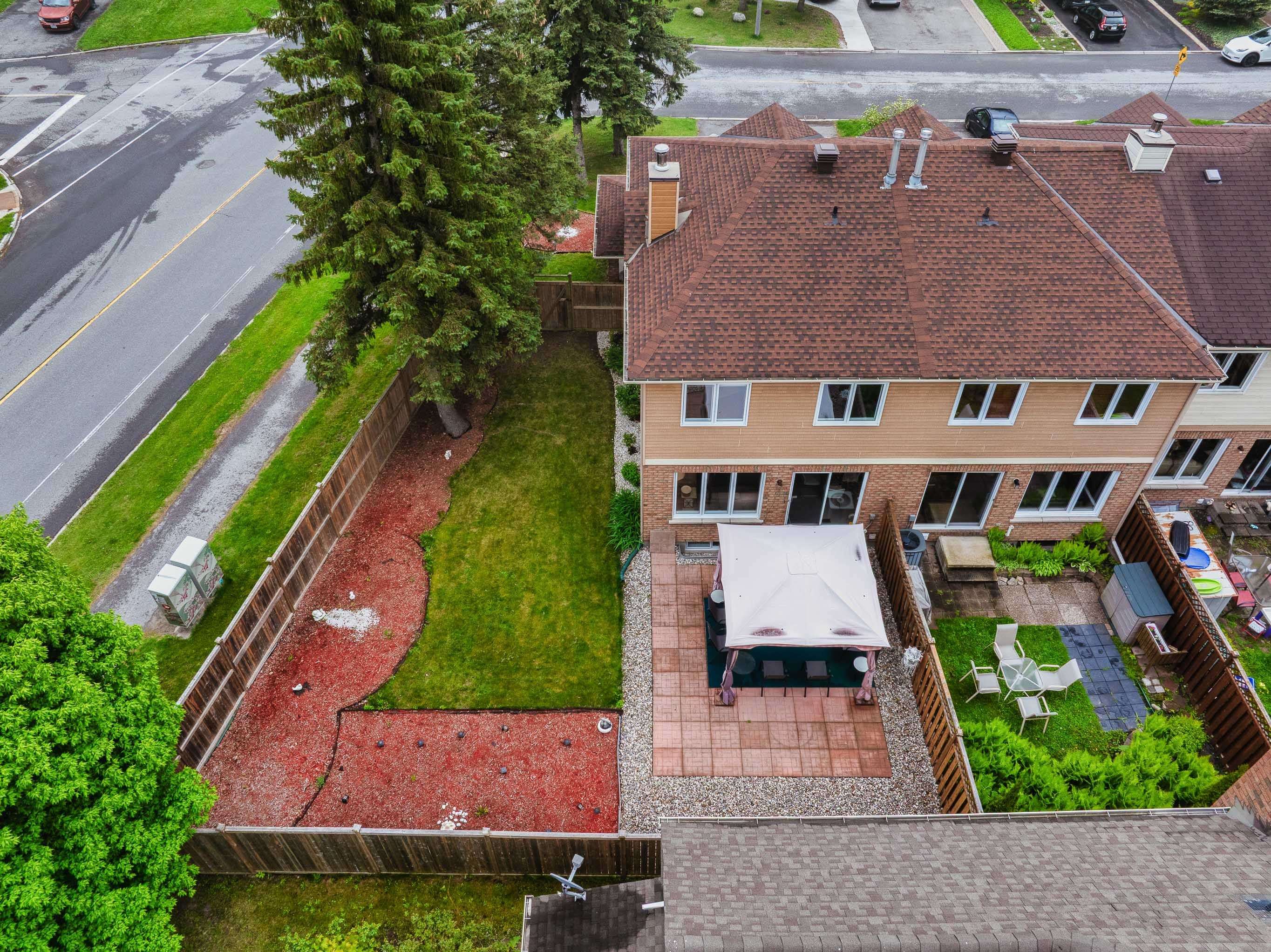 Hunt Club - South Keys And Area, ON K1G 5S4,95 Winnegreen CT