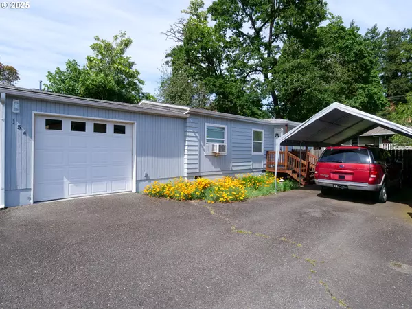 154 N 5TH ST, St Helens, OR 97051