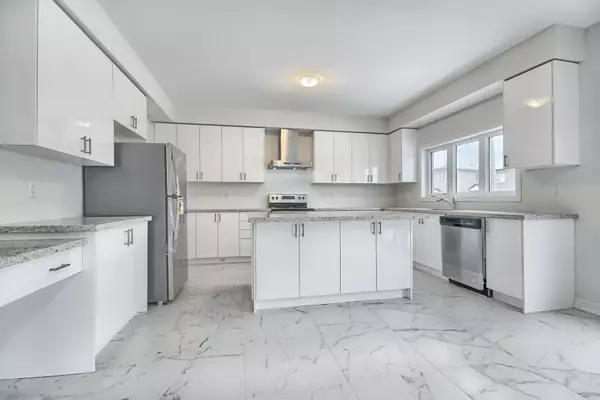 Innisfil, ON L9S 0P8,1623 Corsal CT