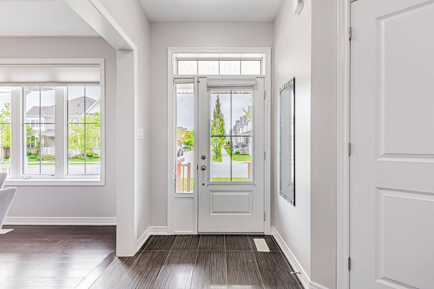 Markham, ON L6B 0Y9,207 Almira AVE