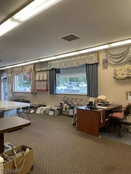 West Caldwell Twp., NJ 07006,635 Bloomfield Ave