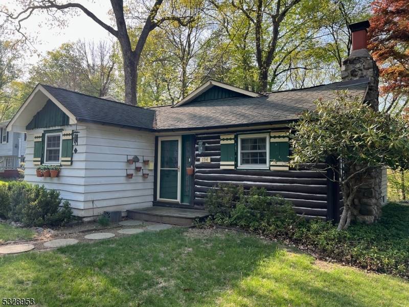 Byram Twp., NJ 07871,194 Glenside Trl