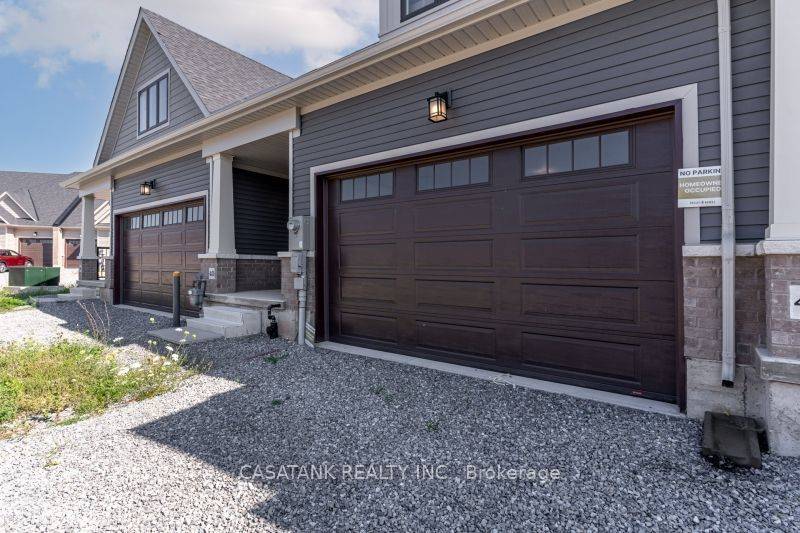 Niagara Falls, ON L2G 0E7,4311 Mann ST #40