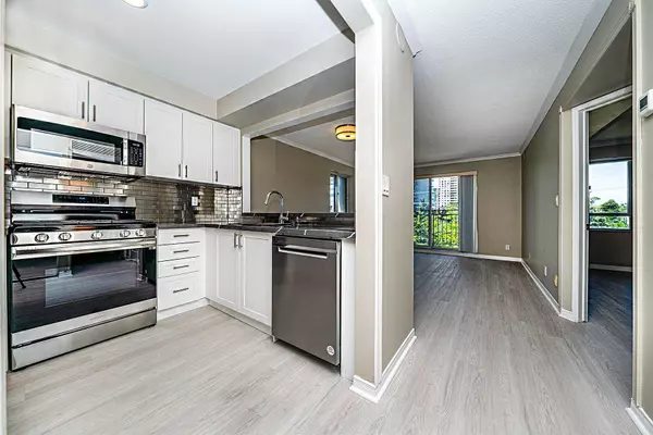 Toronto C14, ON M2N 6S5,38 Hollywood AVE #312