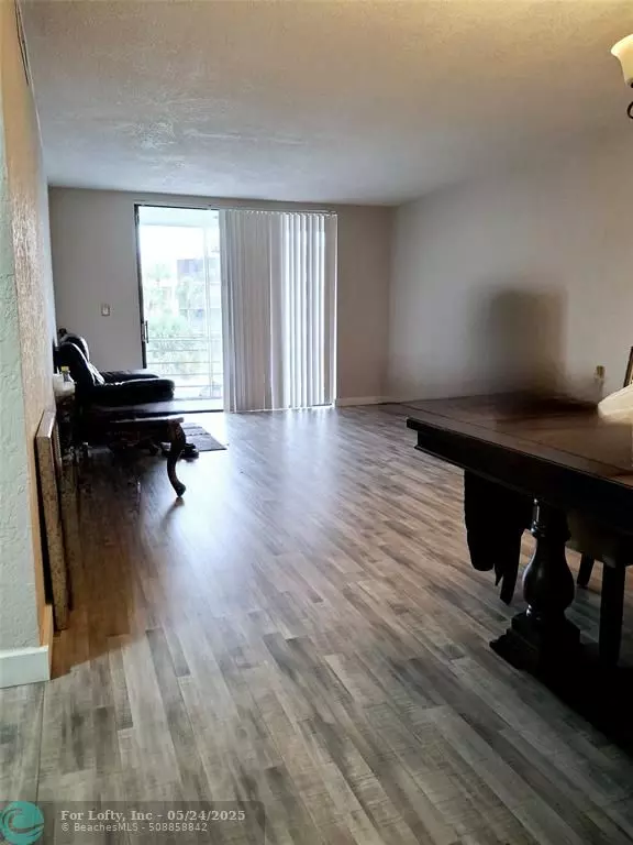 Lauderdale Lakes, FL 33311,2800 Somerset Drive #202j