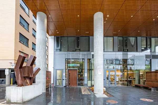 Toronto C08, ON M4Y 0C5,81 Wellesley ST E #307