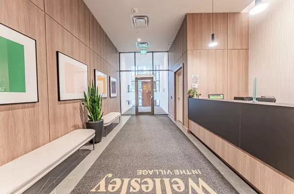 Toronto C08, ON M4Y 0C5,81 Wellesley ST E #307