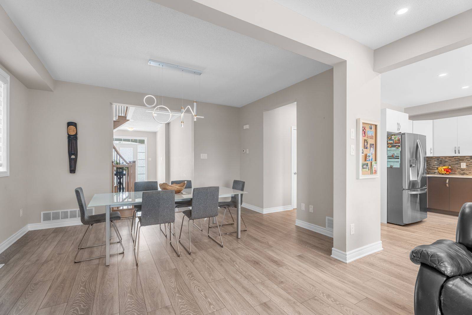 Barrhaven, ON K2J 6G8,46 Knockaderry CRES