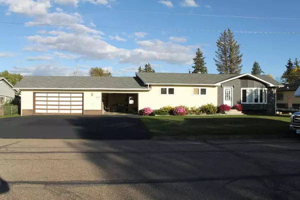 405 2nd ST NE, Manning, AB T0H 2M0