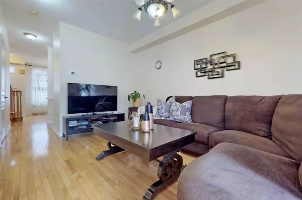 Richmond Hill, ON L4E 0B8,41 Thistle AVE