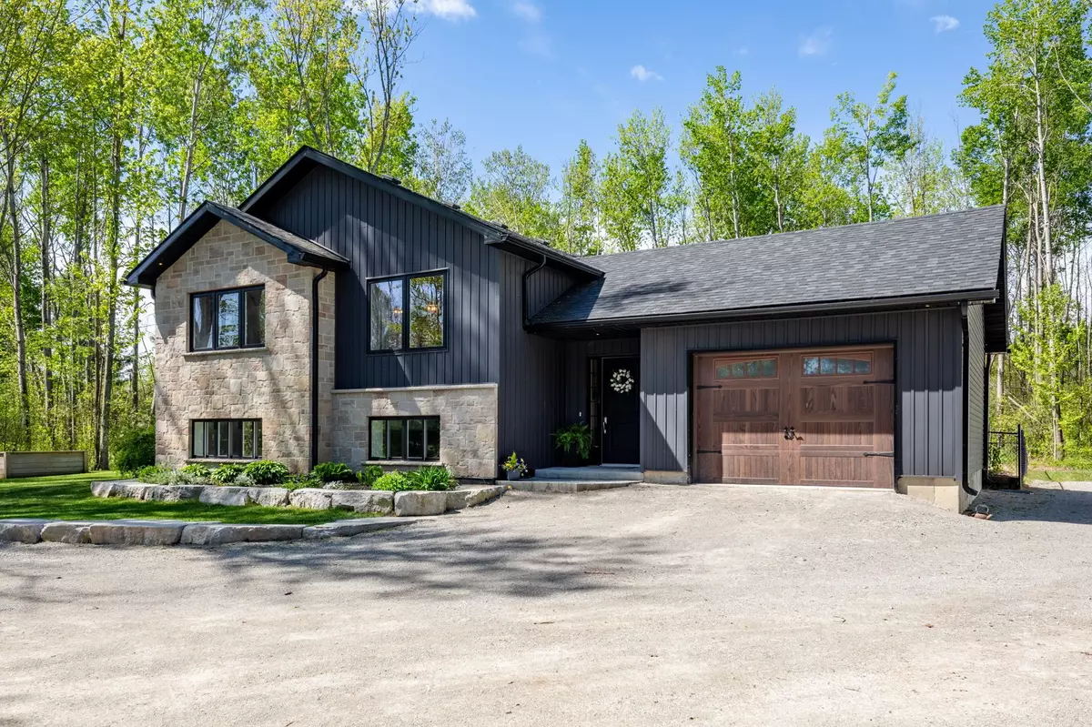 Tay, ON L0K 2A0,4 DAVIS DR