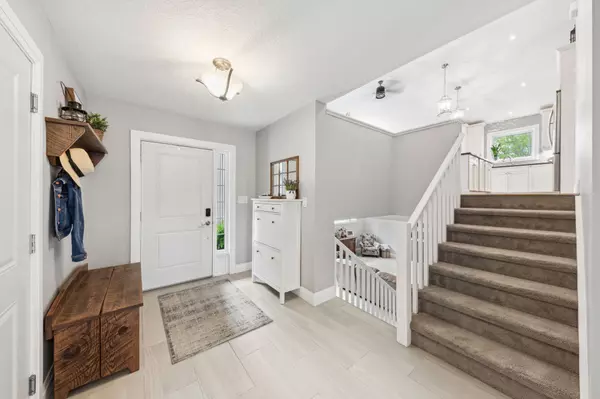 Tay, ON L0K 2A0,4 DAVIS DR