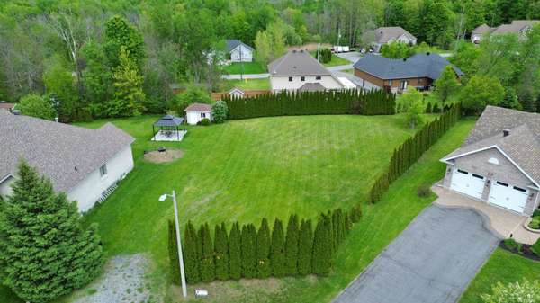 17 Penny LN, South Stormont, ON K0C 1P0