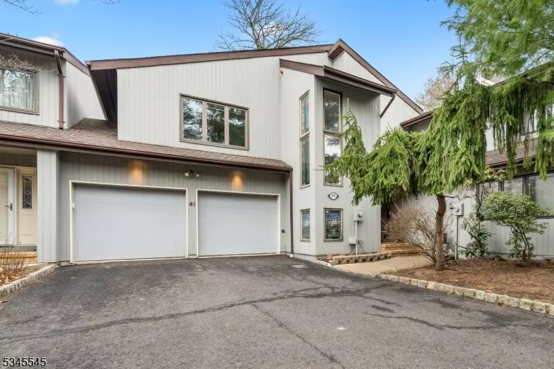 41 Indian Run, Watchung Boro, NJ 07069